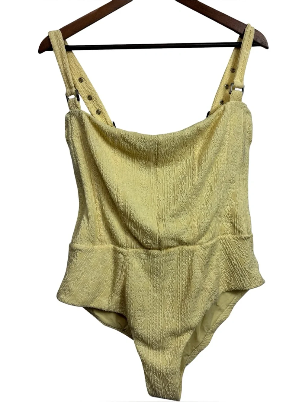 Revel Rey soft yellow